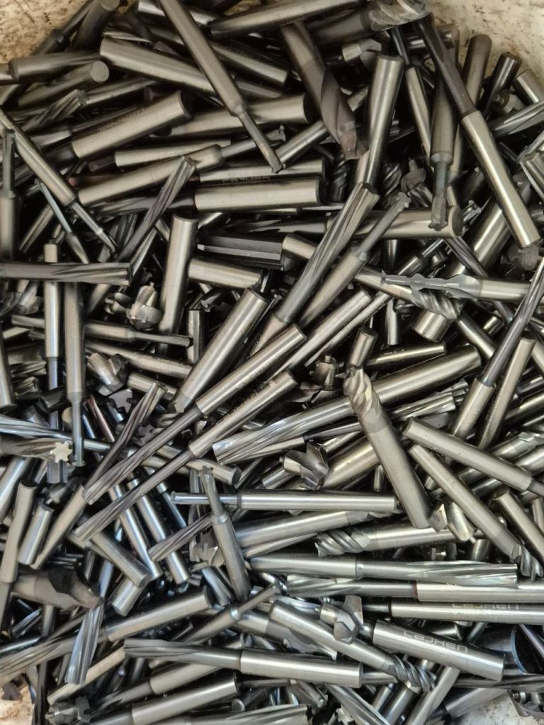 VHM-Bohrer und Fräser aus Vollhartmetall – Hartmetallschrott bei Schrottwolf Graz