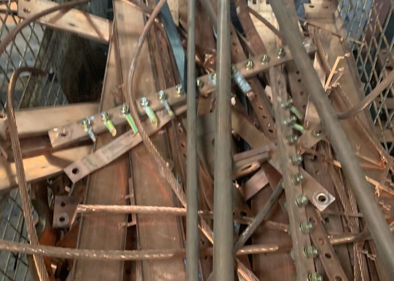 Kupferstäbe aus einem Generator im Kraftwerk Mellach